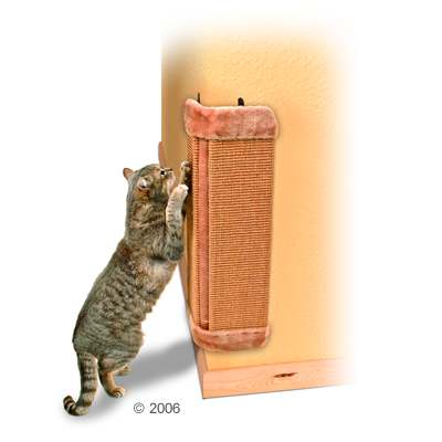 trixie krabplank voor hoeken met catnip     60,5 x 32,5 cm, bruin